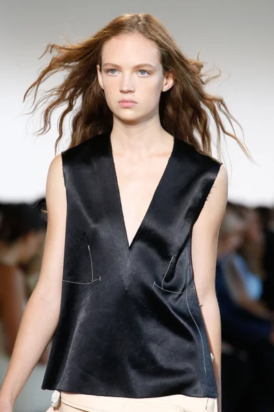Look 25